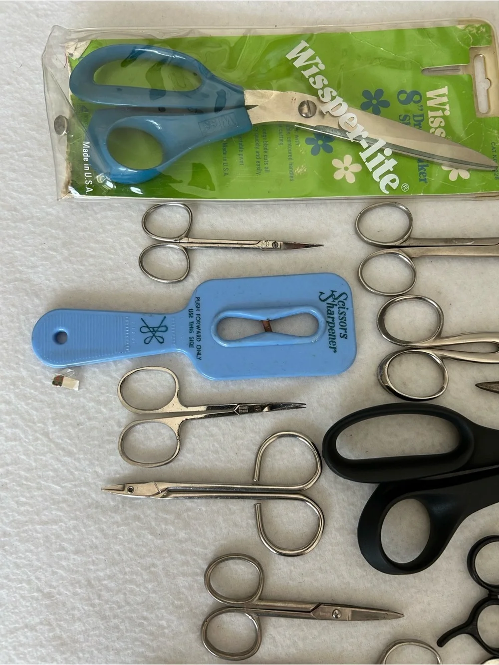 25 Vintage Scissors Sewing Crafts Embroidery Pinking LOT USA England Taiwan